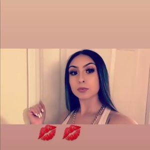 Meet your Posher, Vanessa